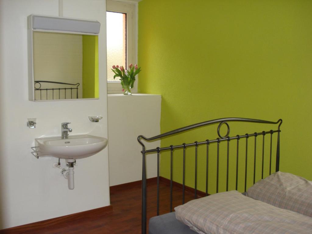 بيت الشباب Lion Lodge Luzern الغرفة الصورة